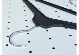 Вішалка трикотажна з перемичкою та прищіпками на 41,5см (чорний)